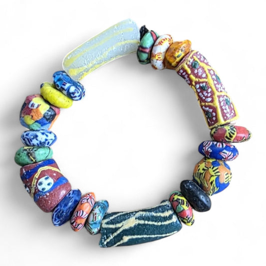 Handgemaakte Afrikaanse glaskralenarmband