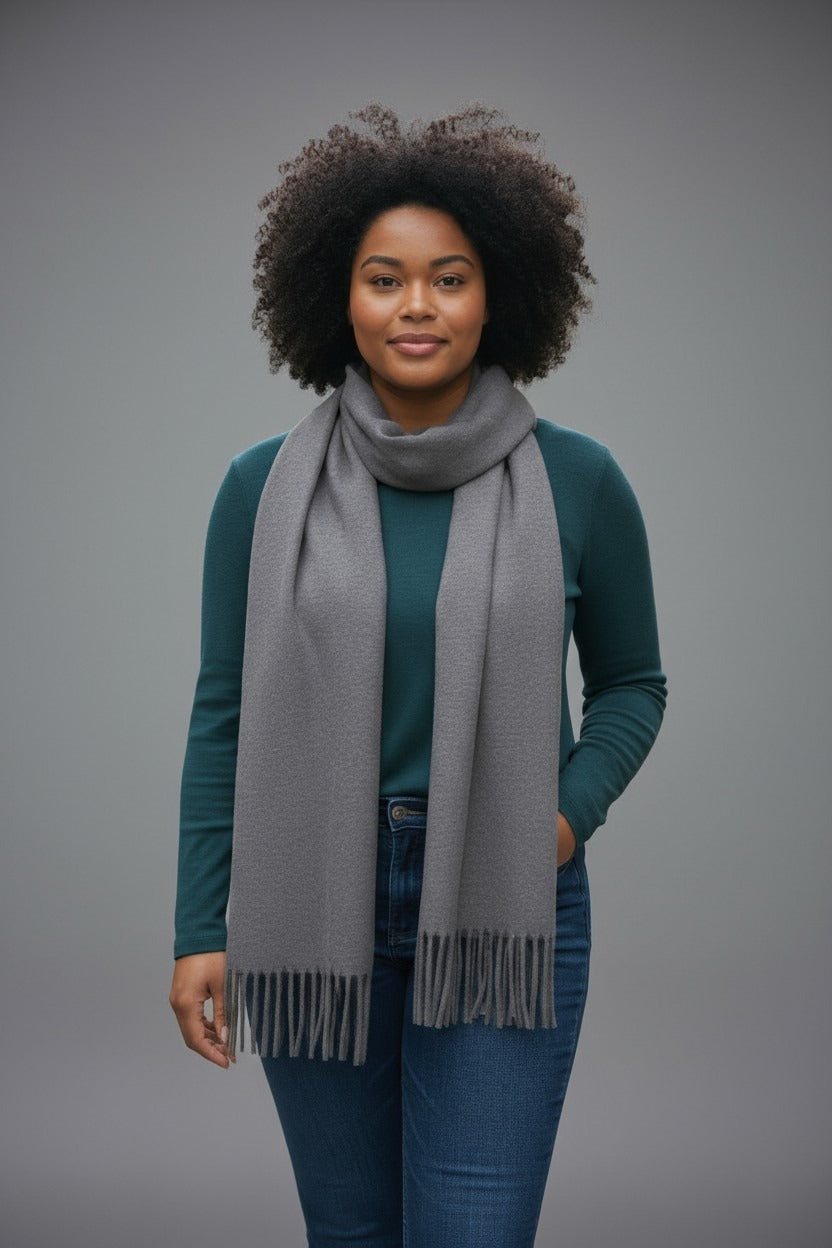 NANA sjaal effen met franjes – Zacht & elegant (Grijs)