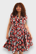 Afbeelding in Gallery-weergave laden, Multiway Midi Jurk van Afrikaanse Print  – rood &amp; turquoise geometrisch
