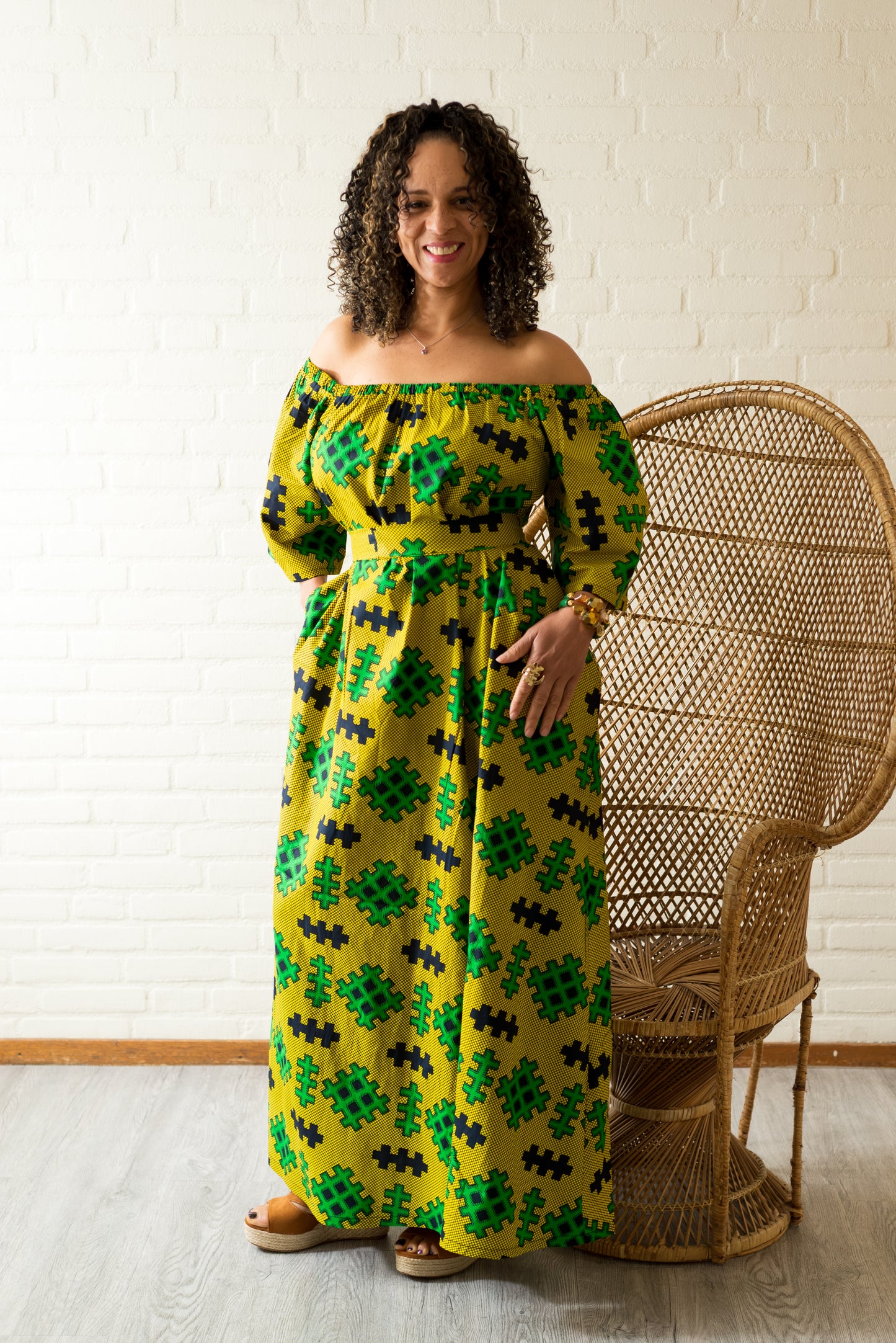 Off-shoulder maxi-jurk