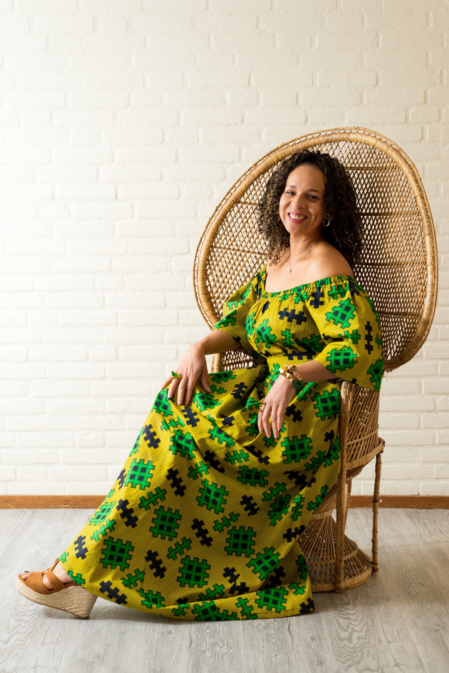 Off-shoulder maxi-jurk