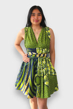 Afbeelding in Gallery-weergave laden, Infinity Multiway Midi Jurk van Afrikaanse Print  Groen &amp;  zwart
