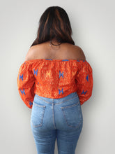 Afbeelding in Gallery-weergave laden, Off Shoulder Top van Afrikaanse Print - Oranje
