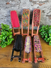 Cargar imagen en el visor de la galería, Afrikaanse Waaiers/ HandFans
