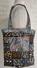 Afbeelding in Gallery-weergave laden, Tote Tas in Afrikaanse Print - Licht Paars/Blauw
