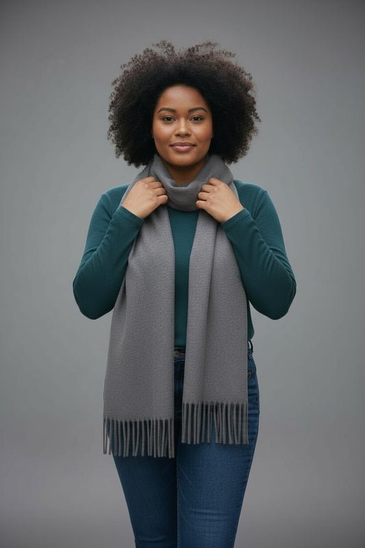 NANA sjaal effen met franjes – Zacht & elegant (Grijs)