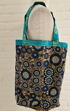 Afbeelding in Gallery-weergave laden, Tote Tas in Afrikaanse Print - Licht Blauw
