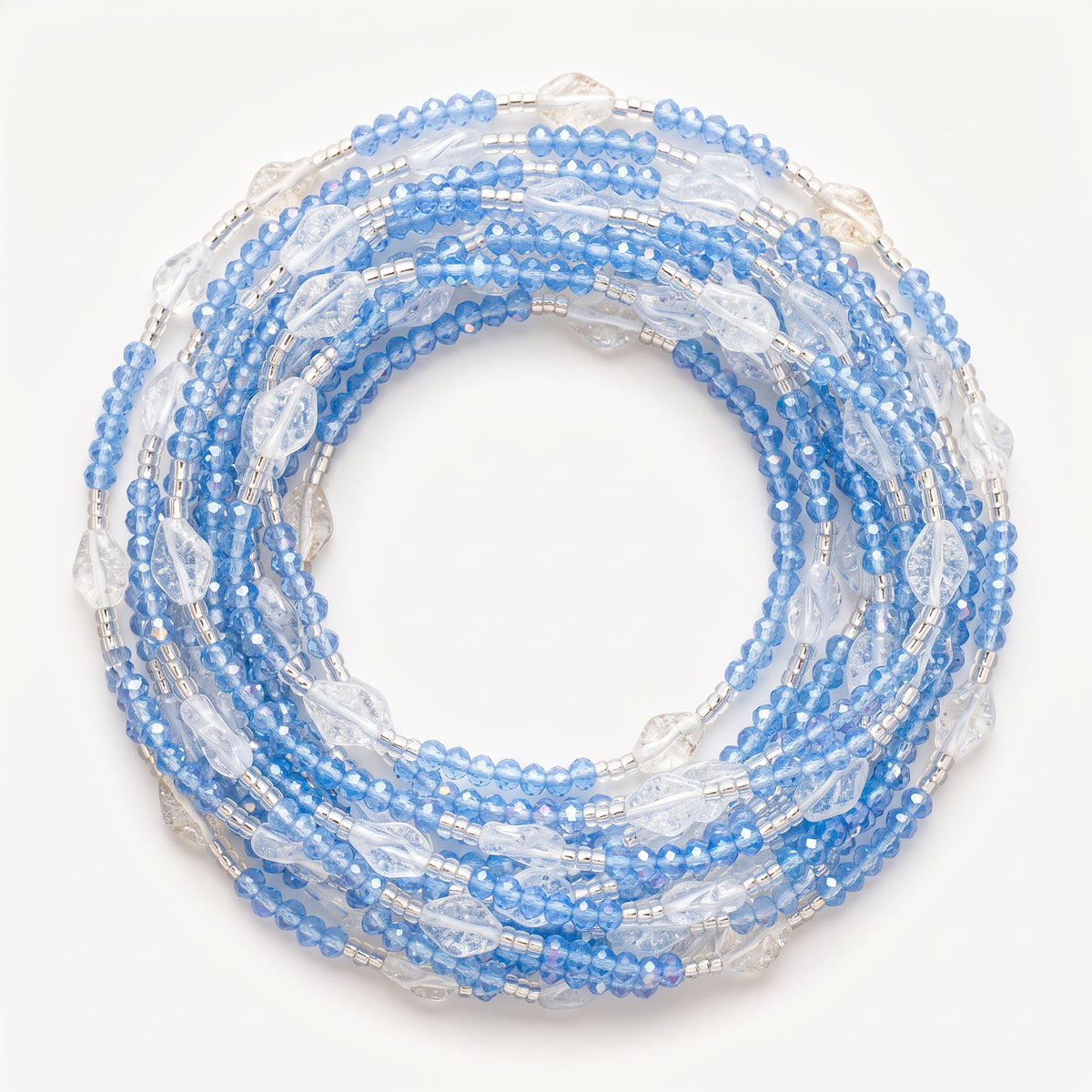 Lichtblauwe waistbeads met heldere blaadjes en zilverkleurige details